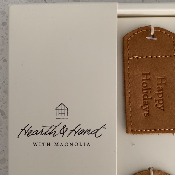 NIB HEARTH & HAND Holiday Reusable Leather Gift Tags Set of 6 - Picture 2 of 7